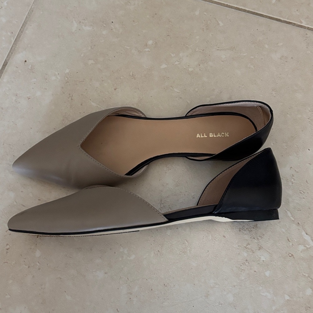 All Black Flats - Picture 2 of 6